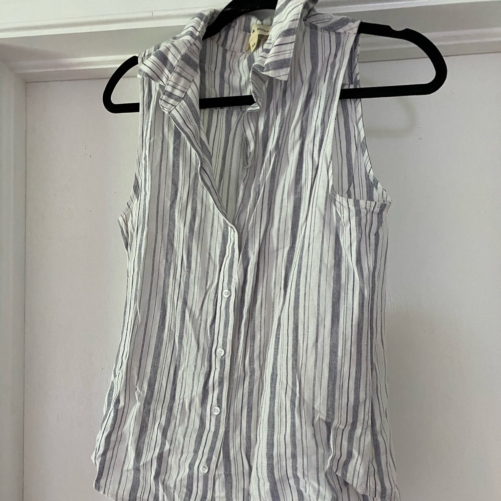 Cloth and stone tank